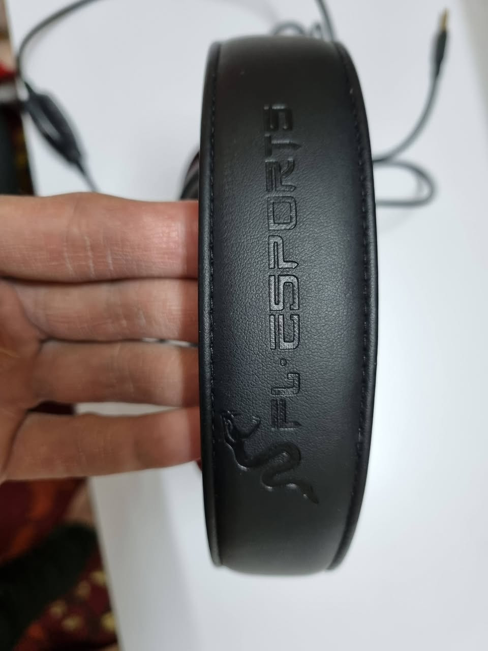 السلام عليكم هيدسيت محيطي 360° مستخدم 3 مرات بس نضافة 99% الجلد مالهة درجة أولى 
العزل مالهة قوي تشتغل عل البلي وعلى الpc وبيهة 
اضائة RGB علبته هم موجودة السعر مع التوصيل 
35الف


**إذا كنت صاحب هذا الإعلان وتريد حذفه لأي سبب، رجاءا أرسل رسالة إلى الدعم الفني**