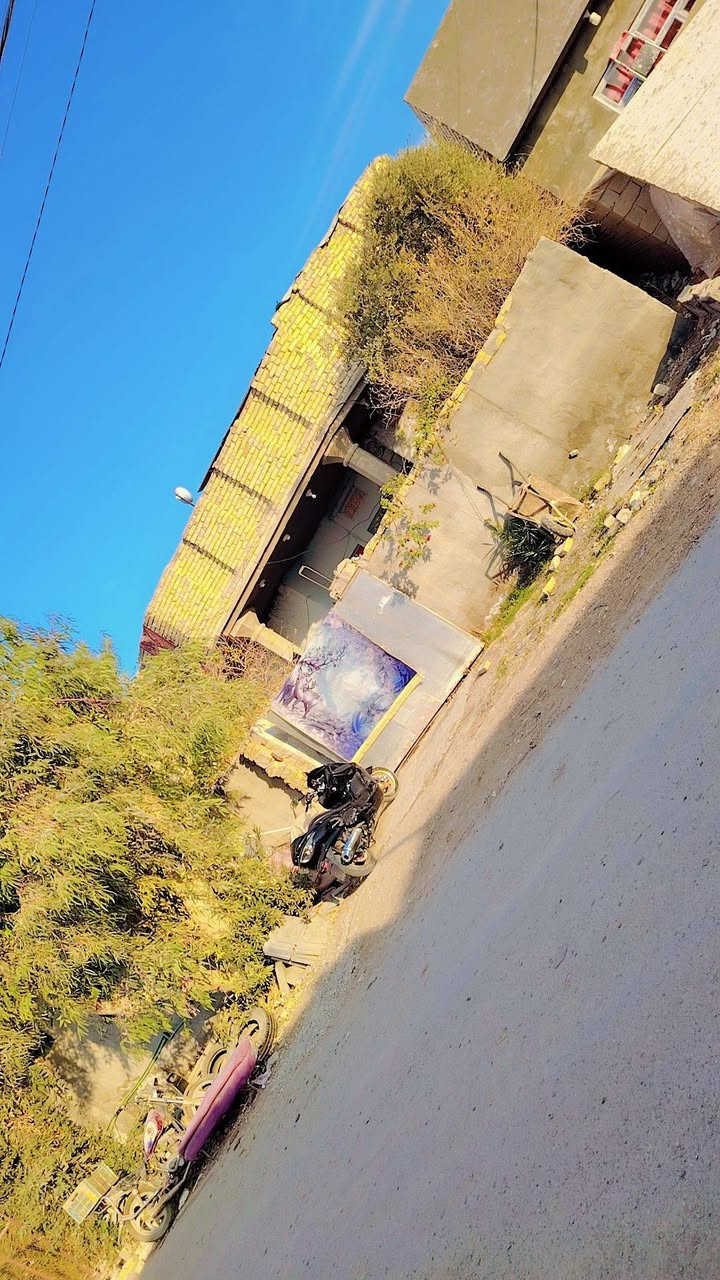 دار للبيع. او مراوس ابيت عله طريح الاحرار المزاك منطقه اشبيليه المساحه الكليه 1250متر تحتوي على دار مساحه160متر يتكون من استقبال +مطبخ خارجي +هول +3غرف. تبليط ابضهر البيت وكدامه. بناء طابوق صب مسلح مع قطعه ابضهر البيت مساحته 400متوفره كل الخدمات بي السعر 85 للستفسار اكثر ***********
