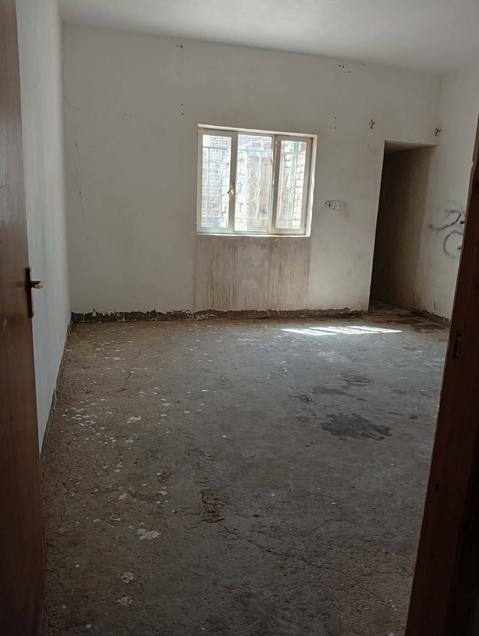 🛑مشتمل للبيع 🛑
مشتمل 100م للبيع طولاني
..................................... 
التفاصيل ( ٣غرف نوم وصاله واستقبال ومطبخ وصحيات داخلية وخارجية)
------------------------
العنوان. حي الحوراء
اقرب نقطة دالة. مدرسة عمود الدين 
عرض الشارع 10م
------------------------
لاستفسار أكثر الاتصال على الأرقام أو مراسلة الصفحة
*********** واتساب
*********** رقم صاحب العقار
