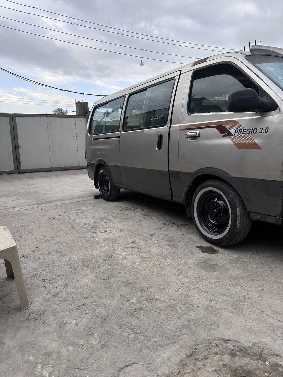 سلام عليكم كيا بريجو ١٩٩٦ رقم بغداد الماني طرف ثالث حائز ثالث موجود  داخله هسه هيئه مصفرىه مكينه كير مكفولات كهربائيه كلهة شغالةً دوشمة جديد مكان بغداد حي النصر ***********
