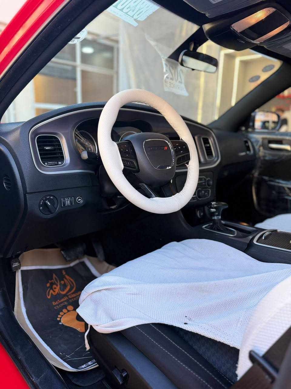 السلام عليكم اخوان
چارجر 2023 لاست كال وارد امريكي احمر طماطه كفاله عامه حادث فقط الدعاميه الاماميه ومرجعه نفسها الباقي على وضع الشركه ماشيه 55mi جاهزه للاخير تخم تاير حداديه لايت زنون ، رقم اربيل دولي هزه وسنويه لل2030 تحويل ثاني يوم مكان السياره ميسان 
السعر 265 بيها مجال
للاستفسار: ***********
ملاحضه: السياره استخدام شخصي ما مشتغله على الخط نهائيا وعلى وضع الشركه البلادي
السياره مغلفه بالكامل افلام حمايه BBF
