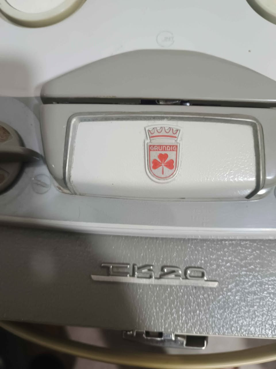 تەسجیلی بەکرە مارکەی کروندک tk20 ساڵی شەستەکانە ئیش دەکات،بۆفرۆشتن السليمانية, العراق


**إذا كنت صاحب هذا الإعلان وتريد حذفه لأي سبب، رجاءا أرسل رسالة إلى الدعم الفني**