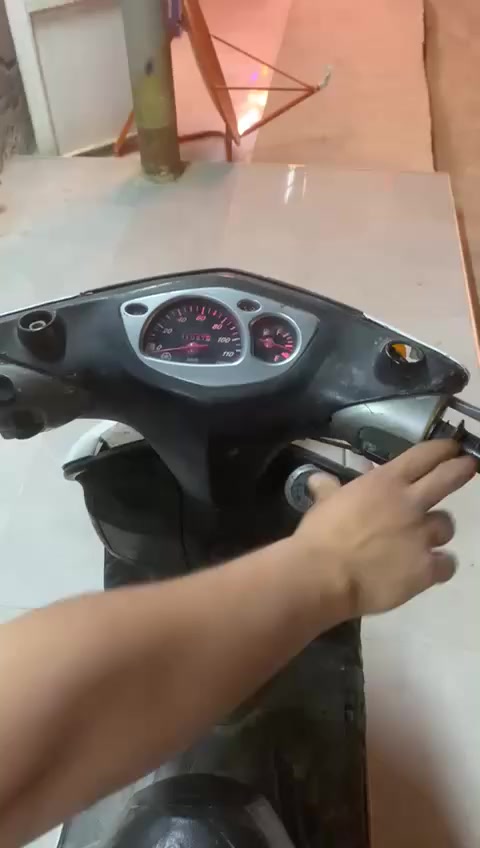 سلام عليكم خوان دراجه سكنس مكينه بلاديه لدراجه ما ممدود عليه سبانه واي نقص مابيه لا تبخير ولا تنقيص بعدهه عله وضع شركه وكلشي بيهه شغال من حساسات ومن اشاير ولايت كلشي بيه شغال أي نقص مابيه دراجه وين ما يعجبك اطلع بيهه  للبيع او مراوس شعندك نزل ***********
