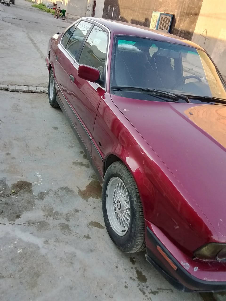 بي ام 525  للبيع فول بس كير عادي موديل 91 للأتصال ***********
