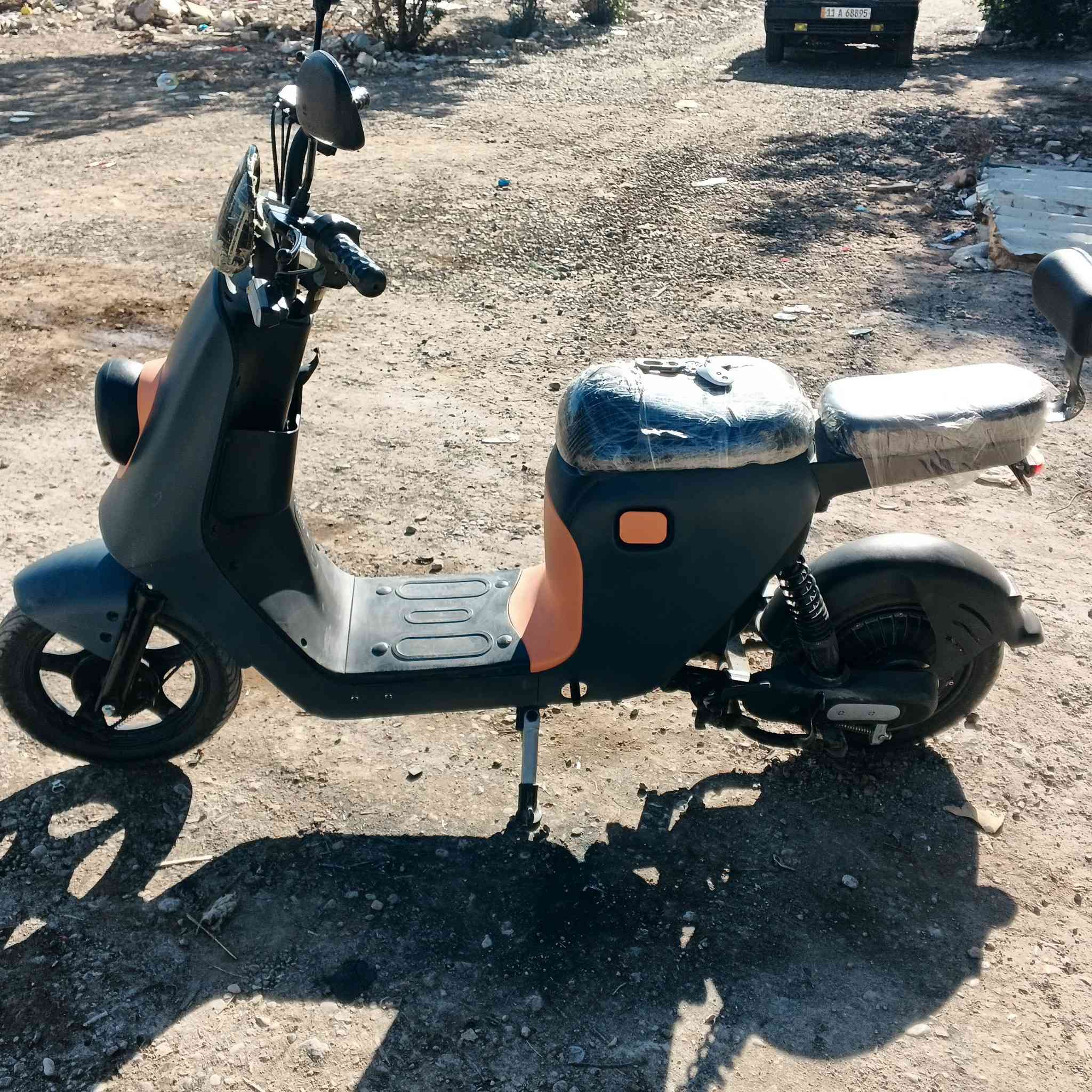 سلام عليكم عندي دراجه شحن للبيع من شركه الريان دراجه حيل نضيفه موديل 2025  وسرعته 60 مكان بغداد كفاءات السيديه لاتصال على هذا الرقم *********** وسعر 330 وبيه مجال
