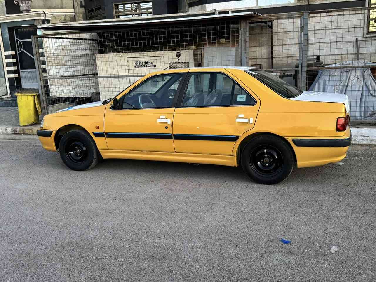 سلام عليكم
بيجو بارص 
موديل 2015 
كير مكينه جدد 
تبريد ثلاجه 
تدفئه 
صدر خلفي امامي جدد 
تخم ويل جديد 
تخم تاير جديد 
السياره 
فقط صبخ الجاملغ الخلفي و الداير 
جام كهربائي كله شغال 
لايتات علي ناصي 
دبل إشاره  
شاشه سستم سماعات 
سنتر لوك شغال 

مكاني بغداد بياع شرطه الخامسه 
رقم الهاتف  ***********

السعر 43 وبيها مجال
