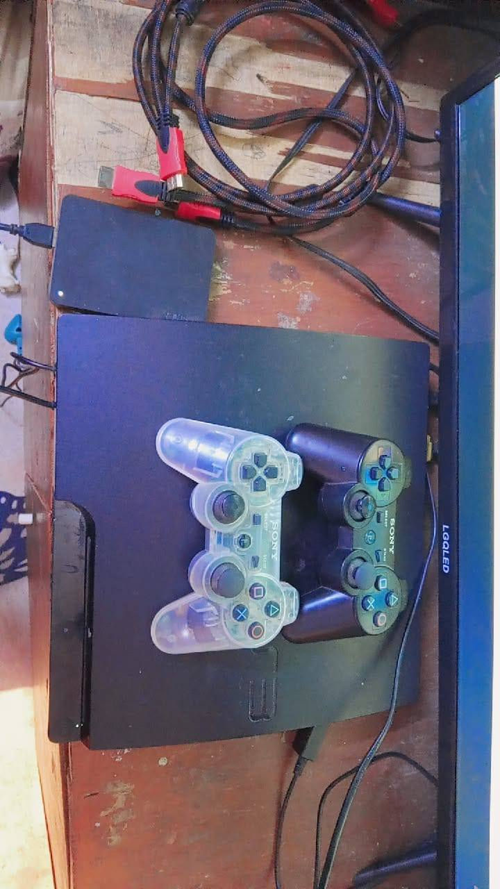 مكلف بنشر سلام عليكم *********** هذا رقم صاحب جهاز
بلي 3للبيع 
بلي مهكر +نضام مكاتب تكدر تنزل العاب على نت 
بي هارد خارجي وهارد داخلي وما يقارب 40لعبه 
وياه يدات عدد 2
لبلي شغال ونضيف بس مشكله صغيره ايسي مال اجدي عطالن تصليحه 25الاف بلزايد 
سعر لبلي 125وبي مجال 
لبلي يشتغل فيش وجدي
بلي وياه كارتون مالته
