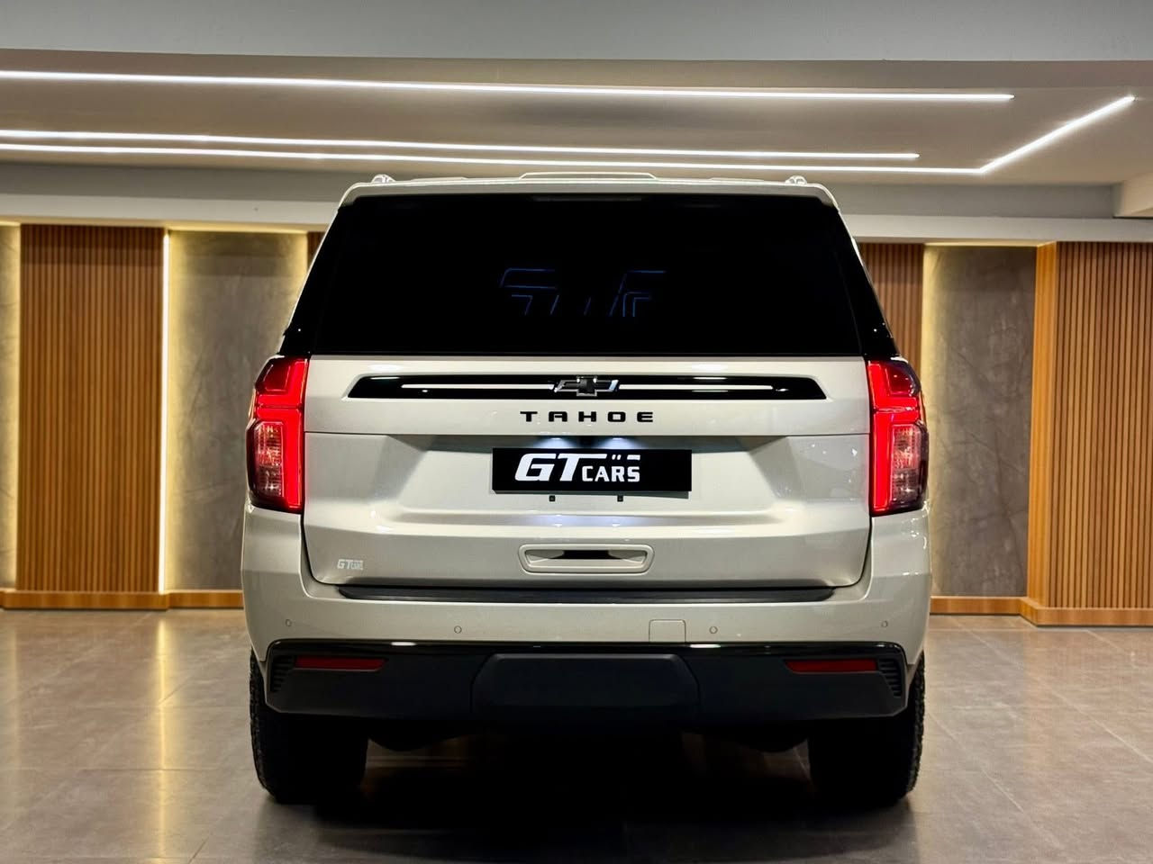 رقم السيارة : دهوك
موقع السيارة : دهوك 

نوع السيارة :تاهو  Z71 ضمان  منصور 

موديل السيارة :2023 

المسافة المقطوعة: 19.000 كيلو 

حجم المحرك : V8 5.3 

الون : كولد مميز 

مواصفات: Z71 فول واحد على واحد 

بصمةً تشغيل 

بصمة ابواب 

تشغيل عن بعد 

كراسي جلد كهربائي 

كراسي خزن وضعيات 

كراسي تدفئة 

كراسي خلفيه ايضا تدفئة 

دفع رباعي 4*4

العداد  دجتال إلكتروني 

سستم سماعات Bose

شاشات خلفية 

بانوراما 

كاميرا 360 / 5كاميرات بدقة عالية 

صندوق كهربائي 

رادار مانع تصادم امامي 

رادار خروج عن المسار 

رادار نقطة عمياء 

رادار خلفي 

شاحن لاسلكي للجوال 

ستيرن كهربائي 

ستيرن تدفئة 

حساسات أمامية خلفية 

لايت زينون LED

تحكات كهربائية كراسي خلفية 

اوتو ستوب 

جكات لرفع مركبة 

بريك كهربائي 

دشبول مع ابواب مطعم بالفورميك 

سيارة بيها بعد مواصفات عديدة 

ملاحظات: السيارة كلين تايتل مكفوله كفاله عامة خليجي وكاله  منصور جديدةً ما شاء الله 

السعر 57.000$ 

***********

***********
