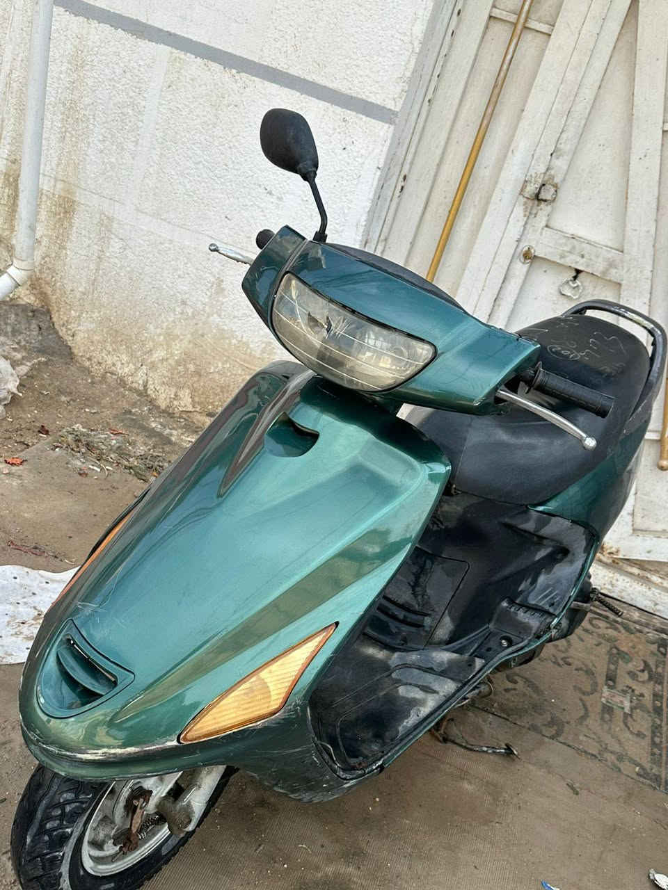 السلام عليكم دراجه للبيع نوع فراشة
الدراجه نضيفه كهربائيات كلها شغاله سلف شغال 450 وبيها مجال ***********
