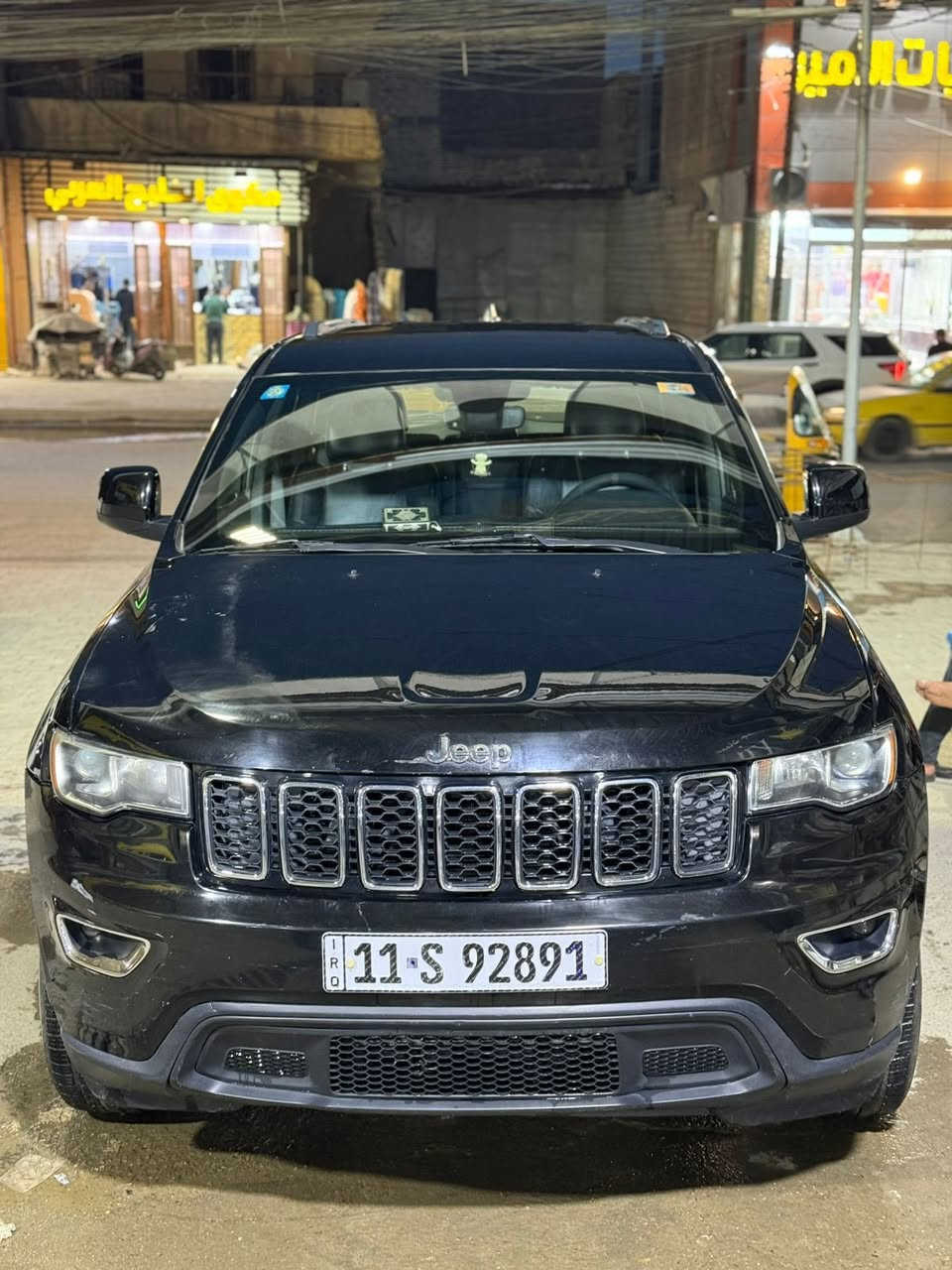 جيب كراند شيروكي - اسود - موديل 2020
رقم بغداد  لون اسود 
ماشيه 117 كم
مواصفات 
1-رادار  + جانبي + خلفي
2-اوتو بريك مانع تصادم امامي   
3-قياده ذاتيه 
4-تحديد مسار 
5-نقطه عمياء
6-دخول ذكي
7-نظام ( start/stop - ايكو - سبورت ) 
8-كشن كهرباء 
9-كشنات تدفئه 

20- ستيرن تدفئه

22- تحكم ستيرن جهتين  

24- جنطه كهرباء

حادثها جاملغ و بنيد راجع بارد 
مكفوله الدواخل مالته  
السعر 235
اي نقص مابيه 
اتصال او واتساب ***********
