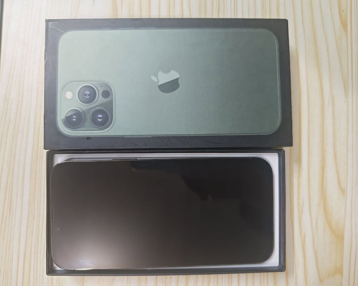 iPhone 13 Pro Max
نظافة 100%
وتر بروف
البطارية 88
الذاكرة 256GB
السعر : 670 ألف
العنوان : بغداد المنصور قرب ساحة اللقاء 
الهاتف ***********
