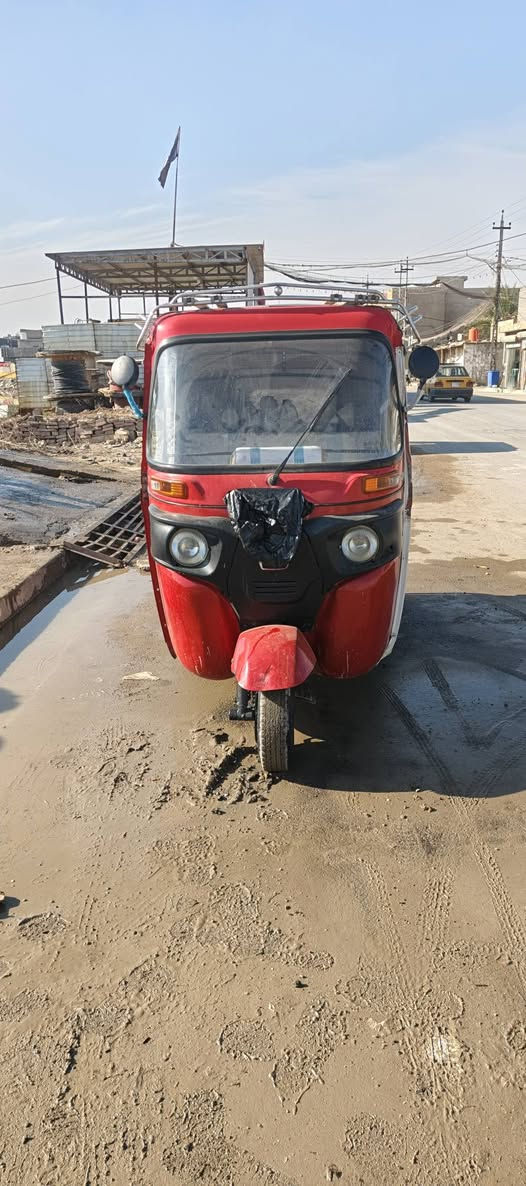 سلام عليكم شباب تكتك موديل ١٩ شهر ثالث رقم وسنويه نكليزي مكينه خرسه بوشه وبستم فقط تحويل ثاني يوم كهربائية كلها شغالة تكتك احله من صور اصفاح مكفوله جاهزة كبل لشارع سعرها ٥٦٠٠ بيه مجال حق جيه ابيع بدون سيبايه مكاني سبع قصور***********
