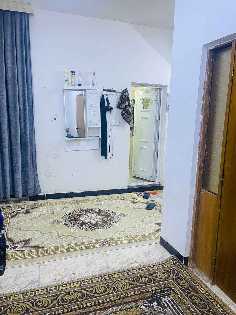 يوجد بيت مساحتة ١٥٠م طابو زراعي سند ٢٥خدمات ماء كهرباء تبليط عنوان مدائن سلمان باك منطقه الصحه للاستفسار عن تفاصيل أكثر ***********
