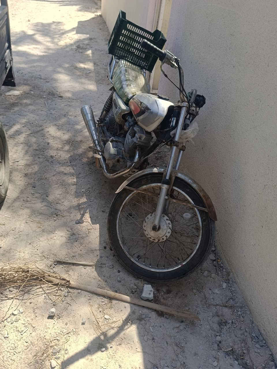 ارشه كلك موديل 2016 بيها تنقيط دهن من جوه قليل فقط مال شغل 180بيها مجال بسيط مكاني  قرب الإسكندرية ***********غير متواجد ع الخاص
