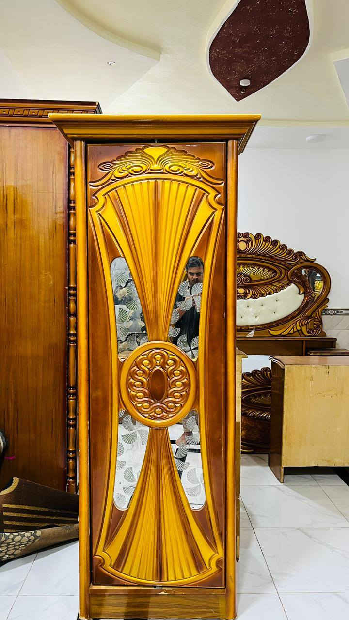 غرفه نوم توج خشب عراقي صاج خارج داخل العنوان الرمانه البوعبيد ***********
ادمن وافق
