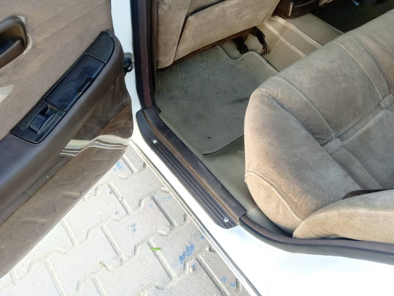 السلام عليكم مارك عظم موديل 91 للبيع تخم تاير سياره مشط جديد باور جديد طليق مروحه جديد كهربائيات جديده قاعيه عايزه بقلايتات اللي ورا مكينه حلوه جير مكينه ونجي بيها مكانها بالنجف الاشراف رقم بابل باسم السياره السعر 48 وبيها مجال كهربائيات كلها شغاله وهذا الرقم التلفون ***********
