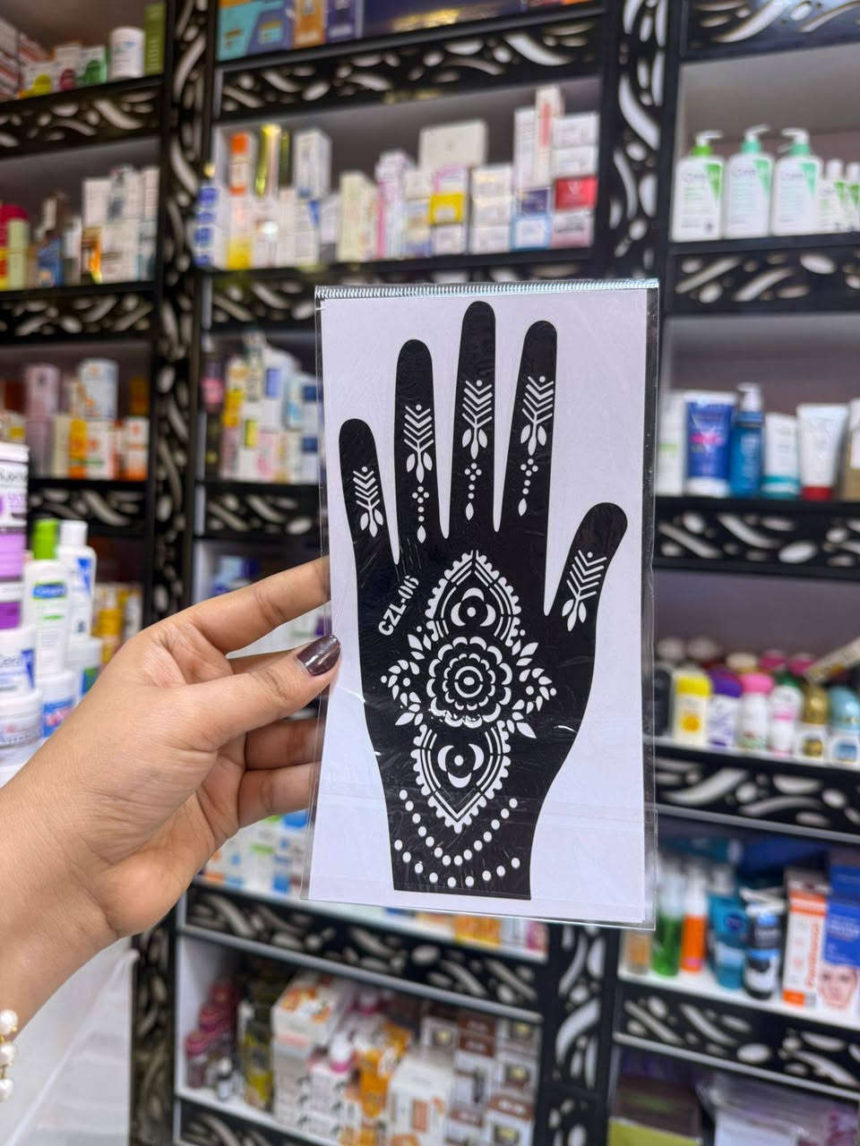 وجبة جديدة 🌹
💖 دلّلي نفسك بأجمل نقوش الحنّة وأرقى التصاميم
🌸 ستكرات حنّة + حنّة جاهزة بأشكال راقية تناسب كل الأذواق
🔥 تفليش أسعار العيد:
💥 ستكرات الحنّة: فقط 1000
💥 حنّة نقشن راقية: فقط 1500
😍 نقوش ناعمة + رسومات فخمة + جودة عالية
🎁 مناسبة للعيد والمناسبات
📍 زورونا في مركز زهرة بيروت
🚖 خدمة توصيل متوفرة
✨ … خلي إطلالتچ تلمع ✨
رابط قناة تليكرام 
https://t.me/zahratBeirut2⁠
#عروض_العيد
#حنة
#نقش_حنة
#جمال
#مكياج
#العناية_بالبشرة
#العراق
#تفليش_أسعار


**إذا كنت صاحب هذا الإعلان وتريد حذفه لأي سبب، رجاءا أرسل رسالة إلى الدعم الفني**