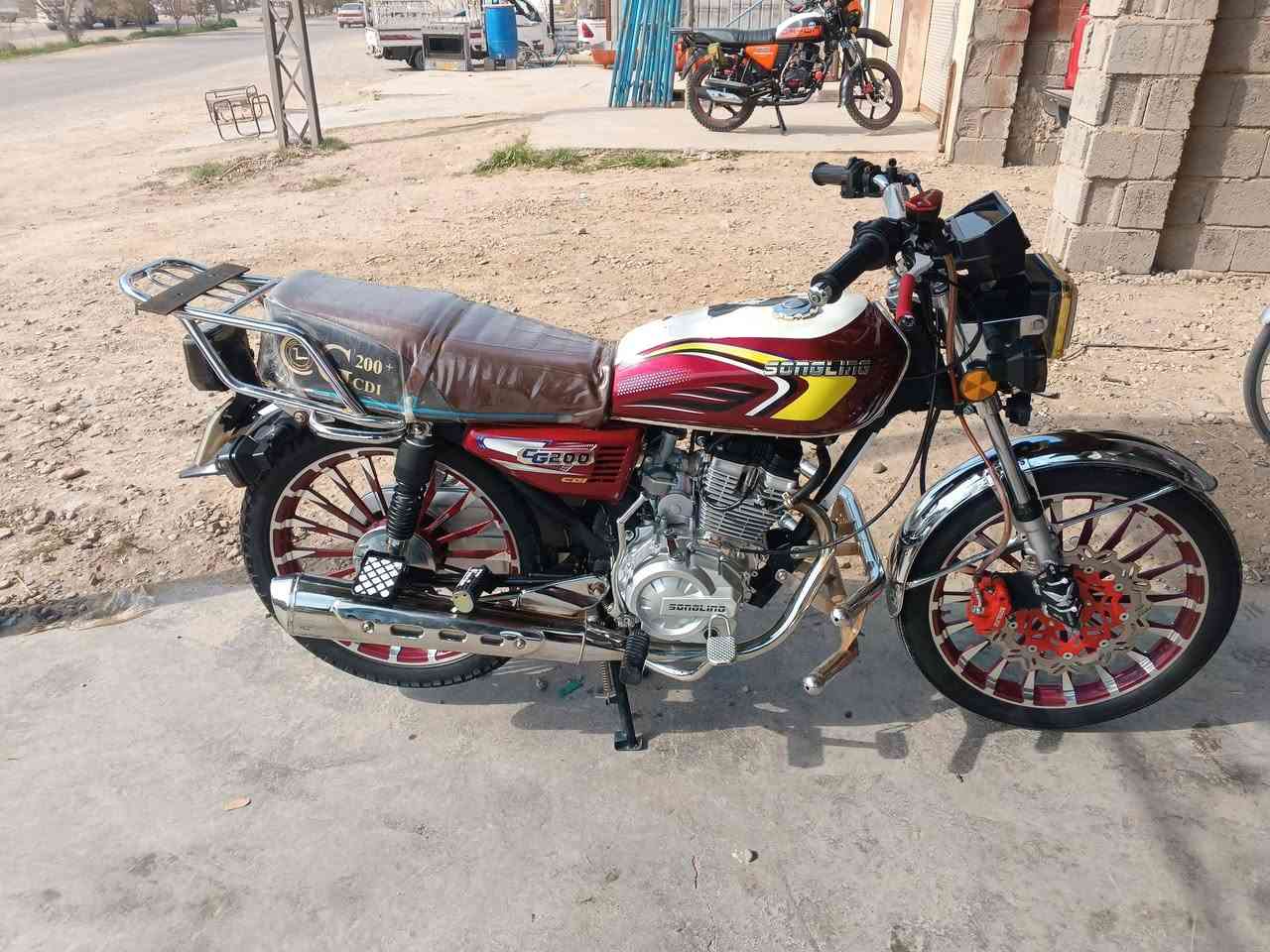 السلام عليكم دراجه للبيع موديل 25
***********
