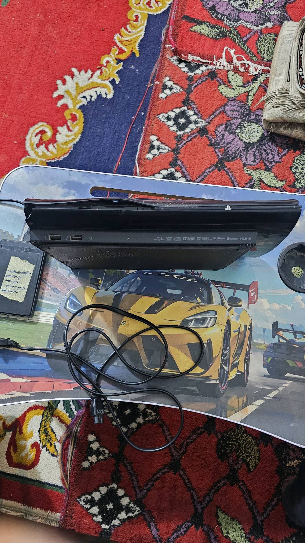 بلي ثري مستعمل شغال بدون يدات فقط الهارد والكيبل. العنوان بغداد الرستميه دور الكليه العسكريه هاتف *********** 