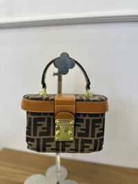 فندي • كود • اكسسوار