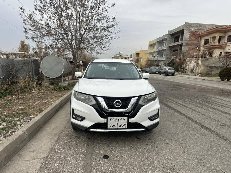 Nissan rogue
Model 2017 
مواسەفات s
دەبڵ ئەكسل,كامێرە،شاشە تەحدید سورعە، سەیارەكە یەك دەستە 
١٤١٠٠٠ كیلۆمەتر ڕۆشتوە
ئێرباگ سوكان و شانی سەكن تەقیوە سێ پارچەی بۆیاخە
گێڕو مەكینەی بەشەرت
نرخی ١٥٠ گەڵا
شوێن:سلێمانی
0770 158 2133 
0751 859 9105
