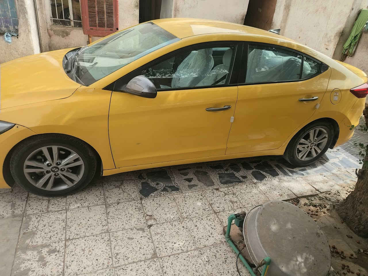 سلام عليكم لنترا للبيع وترهم مراوس حسب القناعه موديل 18 مصفره هيئه وغرمات تخم تاير حداديه جديده شاشه دواره كامره خلفيه سياره جاهزه ضربتها بنيد وجاملغ مال سايق سعر 113 وبيها مجال رقمي الاستفسار ***********
