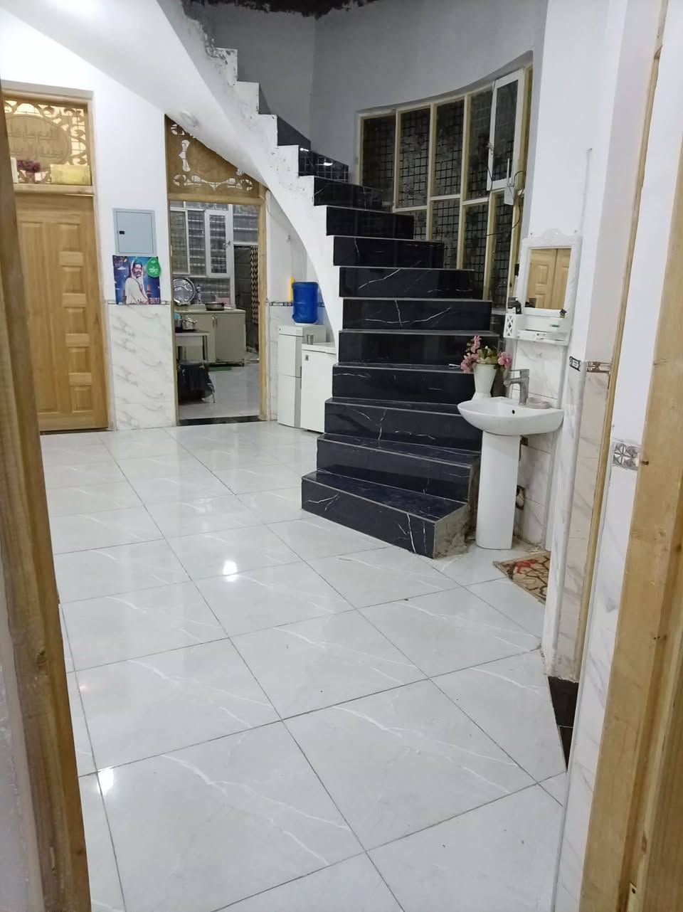 بيت مساحة ١٥٠ للبيع
بناء حديث
مكون من صالة واستقبال وغرفتين ومطبخ
مكان البيت مقابل جبل عامل الابتدائية
السعر 95 وبي مجال
للاستفسار ***********
