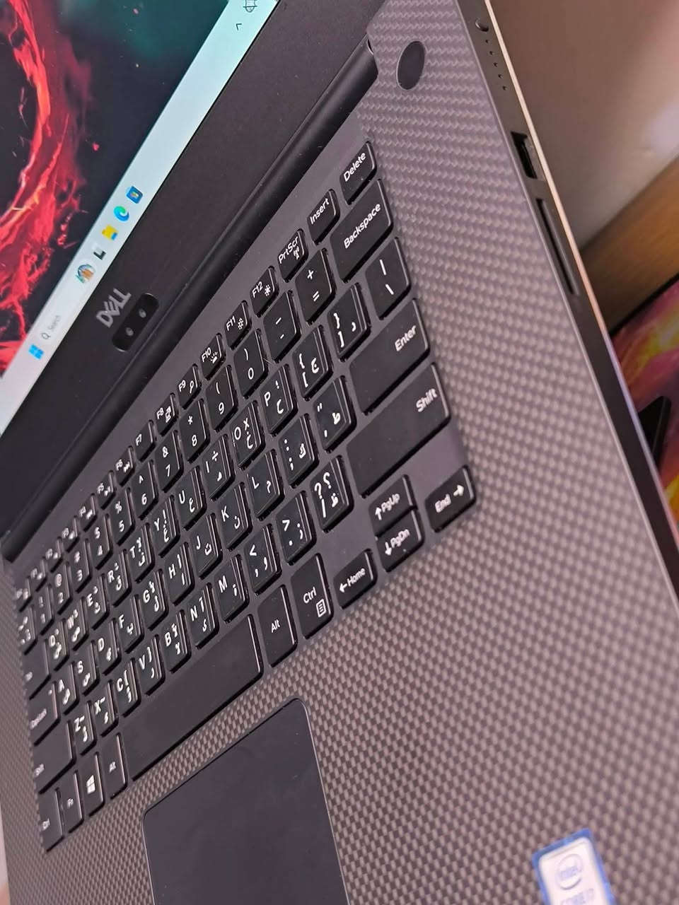 ✨ توفر حديثاً | Dell Precision 5540 Workstation ✨
محطة عمل احترافية تجمع بين القوة الفائقة والتصميم النحيف، مخصصة للمهندسين والمصممين والبرامج الثقيلة.
🔍 المواصفات التقنية:
• المعالج: Intel Core i7 (الجيل التاسع - فئة H) | 12 CPUs - 6 Cores.
• الرام: 16GB DDR4.
• الهارد: 512GB SSD M.2.
• كارت الشاشة الخارجي: NVIDIA Quadro T1000 (4GB).  
• كارت الشاشة الداخلي: Intel UHD Graphics 630 (8GB Shared).
• الشاشة: 15.6 بوصة Full HD.
• الكيبورد: ستيكر (عربي/إنجليزي).
🎁 الهدايا والملحقات:
(حقيبة، شاحن أصلي، ماوس، ماوس باد، تغليف كرتوني آمن).
🛡️ الضمان والخدمات:
• فحص المواصفات والنظافة عند المندوب قبل الاستلام.
• ضمان استبدال لمدة أسبوع كامل.
• تنصيب ويندوز، أوفيس، والبرامج الأساسية مجاناً.
💰 السعر: 625000 دينار عراقي.
📍 الموقع: بغداد - الأمين الثانية.
🚚 التوصيل: متوفر لجميع محافظات العراق.
📞 للحجز والاستفسار (واتساب/اتصال):
***********
