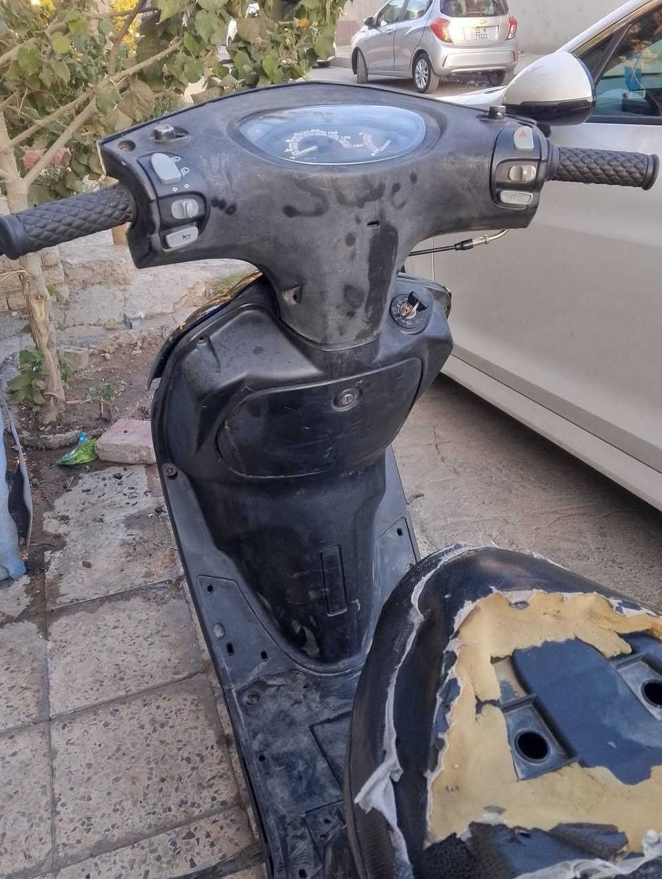 السلام عليكم ماكس 140للبيع دراجه شغالة سلف وهندر مكينه ناعمه كهربايات شغاله دبلات شغاله كفرات بلاديه شلعة ومعدل قفل جنطه قفل ستيرن شغاله اوراق كامله
مكاني الغزاليه سعر 350اوبيهة مجال رقم ***********
