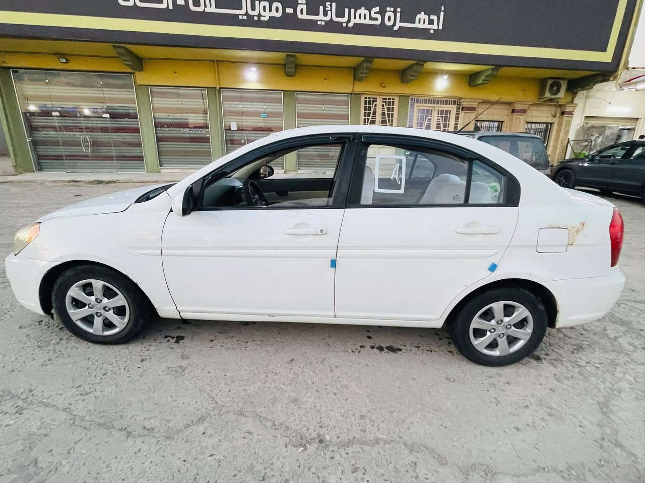 السلام عليكم 
اكسنت 
موديل 2009
رقم اربيل الدولي 
كابون بأنزين 
وارد كوري 
محرك وكير شرط
محرك 16دوش
سياره ضررها بيها مكانات صبغ تنباع صبغ حزام وبيها تعديل بارد بالسقف بدون شواصي شرط 
شرط التحويل 
السعر74$وبيها مجال 
🛑ملاحظه مهمه
 يرجى الاتصال من  الساعه 9 صباحأ إلى الساعه 9 مساء
#العنوان موصل الجديده شارع بغداد مجاور سنتر بغداد
#مكتب ال رزان للسيارت
***********
***********
