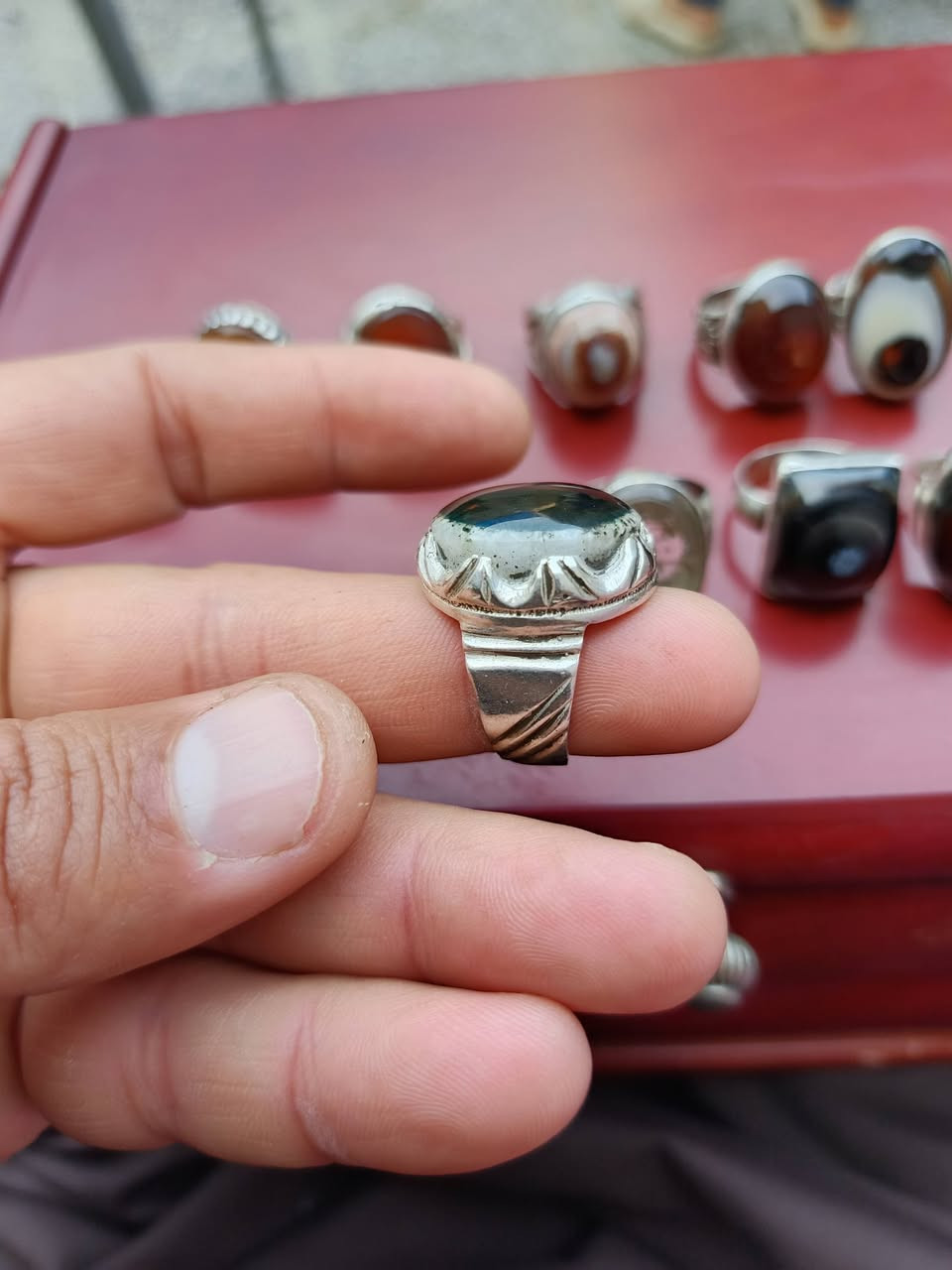 السلام عليكم للبيع خواتم شلعه وحده بدون عمله 400 العدد ١٢ مدينة الصدر ***********
