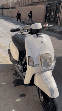 سلام عليكم دراجه بوليس للبيع دراجه نضيفه ميكنه بل جيس السعر خاص ***********
