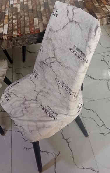 ميز طعام للبيع مع 4 كراسي
سعر 65
مكان حي النداء
***********
