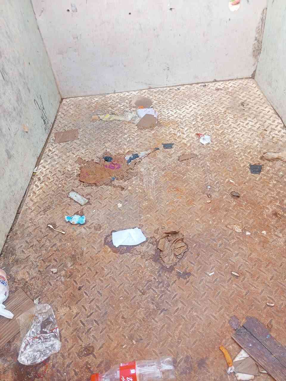 السلام عليكم ورحمه الله وبركاته ستوته للبيع اشاصي شرط محراك نضيف  موديل2018منفيس موجودوالسعر 1150)مليون وميه وخمسين وبيها مجال رقم الهاتف ***********/***********اسيا بي واتساب
