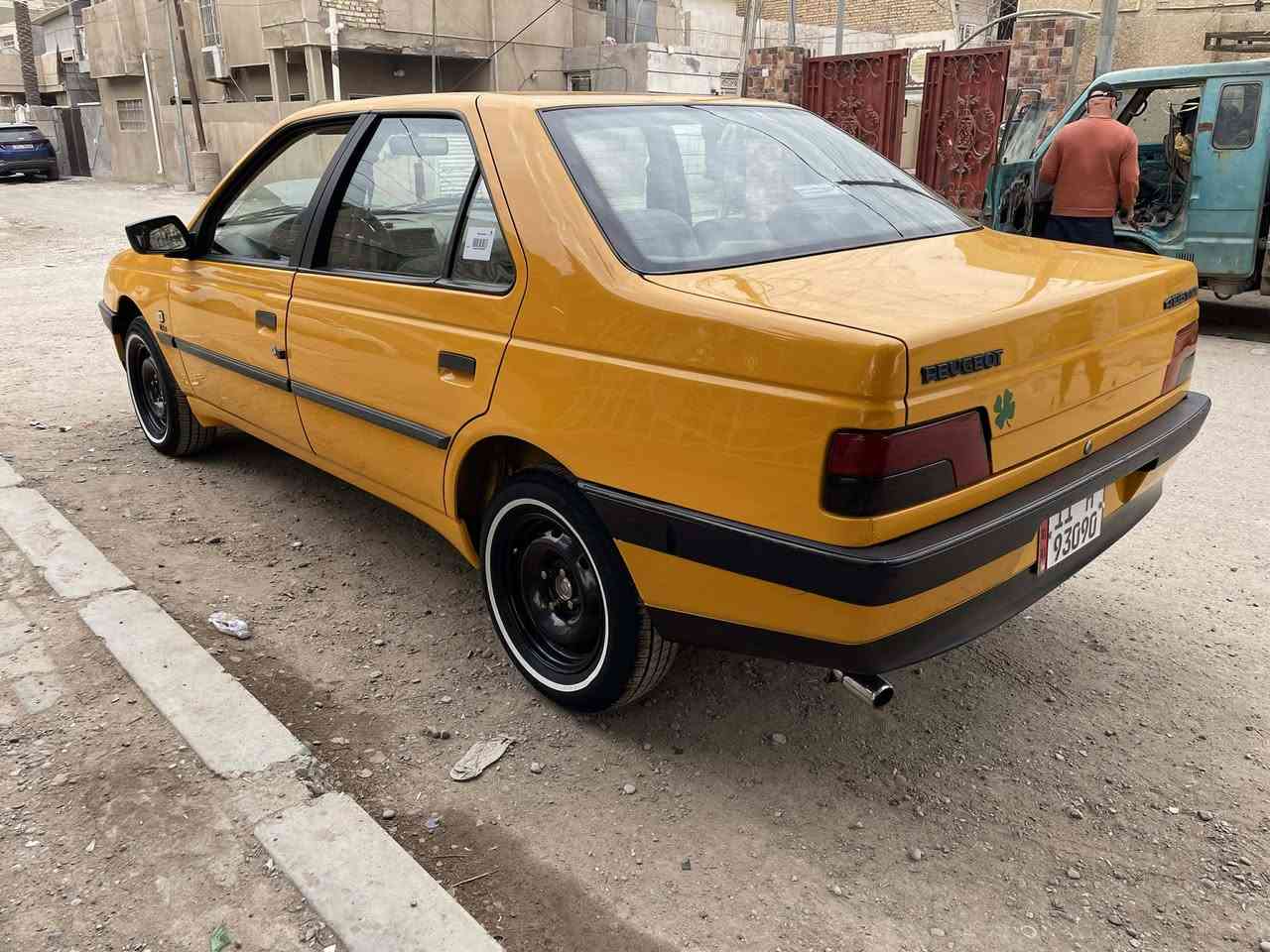 السلام عليكم بيجو ٤٠٥ إيراني ٢٠١٨ مكفوله لا صبغ لا تبديل لا خياس ماشيه ١١٠ سياره جديده بمعنى الكلام مكينه مكفوله حداديه تخم تاير باتري كله جديد ومكفول بسمي السعر ٦٤ مكاني بغداد الجديده الأمين  رقمي ***********
