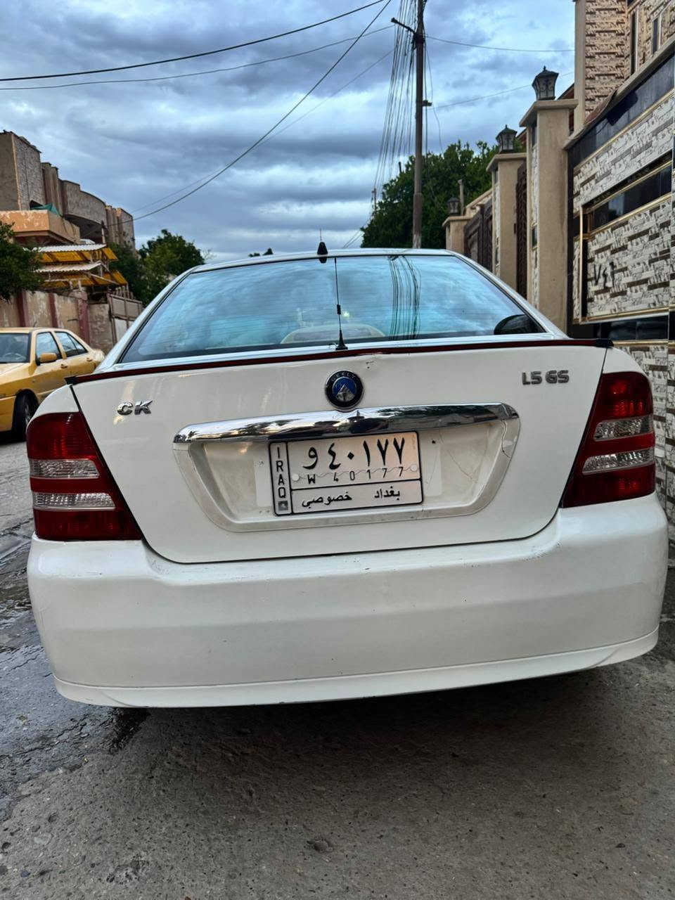 جيلي ck سيكي
2013 كصة جديدة داخل الابيض دشبول ليزري
نظام Abs 
2  ايرباك دشبول واستيرن 
شاشة كامرا  داش كام حوادث امامي داخلي خلفي
كوبون الكتروني
رقم بغداد مشروع وطني وسنوية جديد لغاية 2028  تحويل او وكالة 
ماشية 145 الف قابلة للزيادة 
سيارة كلش نظيفة وجاهزة على اخر حبة ما تحتاج مصرف لو ربع حتى دهن مبدل 
مكينة 13 طخم امامي خلفي كلو شرط 
تبريد ثلج 
صبغ جاملغ الكدام صفحت السايق بدون دواخل وبيها ملاحظات البوند بارد
السعر 45 ورقة (4500$) وبيها مجال كلش بسيط بيع نقد فقط لا قسط لا مراوس
مكاني موصل الايسر  اتصال ***********+ واتس
