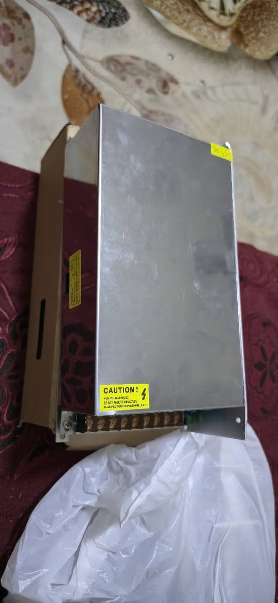 اخوان بور سبلاي يرهم 110V الى 220V بي دكمة تكدر تتحكم بي وتحولة 48V وزن جدا ثقيل مروحة من الخلف انطوني سعر وبالعافية


**إذا كنت صاحب هذا الإعلان وتريد حذفه لأي سبب، رجاءا أرسل رسالة إلى الدعم الفني**