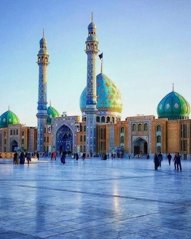 ✨شركة مناسك النور ✨
📢 تُقدم لكم برامج ايران المميزة رحلة ايمانية وسياحية إلى الجمهورية الاسلامية الايرانية 

 🔸 تاريخ الرحلات 

   البر  🚌
24 / 5 / 2026
▫▫▫▫▫

  الطيران ✈️
25 / 5 / 2026
___________________
البرنامج الأول  براً 🚌

🔸قم - مشهد - شمال🔸 
📌
 بسعر ( 275 الف ) 🔥
▫▫▫▫▫▫
🔸 قم ـ مشهد 
ذهاب طيران✈️
وعودة بر 🚌
بسعر ( 375 الف ) 🔥
▫▫▫▫▫▫
🔸قم مشهد شمال 
ذهاب وعودة طيران ✈️
بسعر ( 500 الف دينار ) 🔥
---------------------
تفاصيل عدد الليالي

🕌قم المقدسة
 ( 3 ليالي 4 ايام )
▫▫▫▫
🏞️شمال ايران 
( 3 ليالي 4 ايام ) 
▫▫▫▫
 🕌 مشهد المقدسة
( 3  ليالي 4  ايام )  
▫▫▫▫
برنامج الرحلة هي :- 
🚍 قم ( جامع جمكران , الاربعين علوية , بيت النور ، بستان علوي   ))  
▫▫
🚍 شمال ايران  
🔹جالوس 
🔹سد زواد 
🔹ساحل متل قو 
🔹 نمك ابرود
🔹 بحر قزوين وغيرها الكثير من الأماكن السياحية الجميلة )

🚍 مشهد 
 🔹قدم الامام
 🔹 ياسر وناصر 
🔹خواجه ربيع خادم لامام الرضا(ع)
🔹جبل النور كوهسنجي )
🔹باغ مشهد 
----------------------
فنادق ممتازة قريبة على حرم 🏙️
❗البرنامج يشمل جميع الخدمات 
🏢 السكن ثلاثي ورباعي وخماسي
 ❗من يرغب بغرفة مزدوجة اضافة
 ( 50 الف عراقي )
❗ غرفة سنكل  ( 100 الف عراقي
--------------------------
❗برامجنا  شاملة جميع  الخدمات :
🔸( ثلاث وجبات الطعام في مشهد  اوبن بوفيه )
🔸 ( فطور فقط في الشمال )
1- الذهاب والعودة باصات vip  ممتازة 🚌
 من مقر الشركة الى مقر الشركة 🚎
2- جولات دينية وسياحية  🏝
3- فنادق مميزة وممتازة قريبة على الحرم والاضرحة الشريفة ✨
4 _ جولات تسوق ومولات 
❗ملاحظه ❗
يتوفر  مترجم للأمور الطبية والعلاجية حسب الاتفاق والحجز 
▫▫▫▫▫
ملاحظة📌 : تسليم الغرف واستلام الساعة 12 ضهرا 
ملاحظه 📌: عنده إلغاء الحجز يستقطع مبلغ بكامل

للمزيد من المعلومات مراجعة مقر الشركة 
📍( النجف الأشرف / حي ميسان / مقابل جامعة الأمام الصادق )
للحجز و الاستفسار ( *********** ) 
( ***********)  اتصال + واتساب
📌 معلومة مهمة جداً!
✋ مناسك النور للحج والعمرة ما تقدّم برامج رخيصة على حساب راحتك… لأن كرامتك وراحتك أولويتنا قبل كل شي.
مواقع التواصل الاجتماعي للشركة
الفيس بوك : https://www.facebook.com/profile.php?id=61577430987990
انستا : https://www.instagram.com/mnaskalnoor?utm_source=ig_web_button_share_sheet&igsh=ZDNlZDc0MzIxNw==
تيك توك : https://www.tiktok.com/@mnasokalnoor?is_from_webapp=1
قناة التليكرام: https://t.me/mnaskalnoor
موقع الشركة : https://maps.app.goo.gl/4X9LqgUvgEYcUmAJA
إدارة الشركة
السيد الحاج نبيل الموسوي
