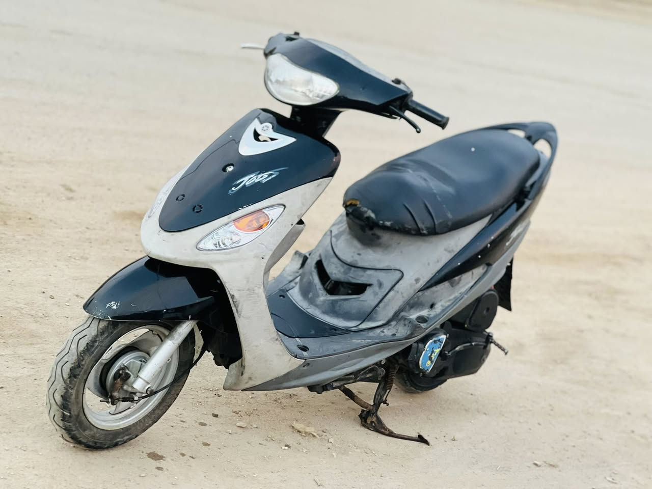 سلام عليكم ماكس منغولي كامله دراجه مرتبه كامله مزوده 55 شلعه ومعدل تخبل كهربائيات شغاله بيه باتري ضعيف دراجه ملاحات فول فقط ترايش مبدله سعرهه 450 وبيه مجال الطيبين مكاني ناصريه سيددخيل رقم ‭0788 532 4998‬
