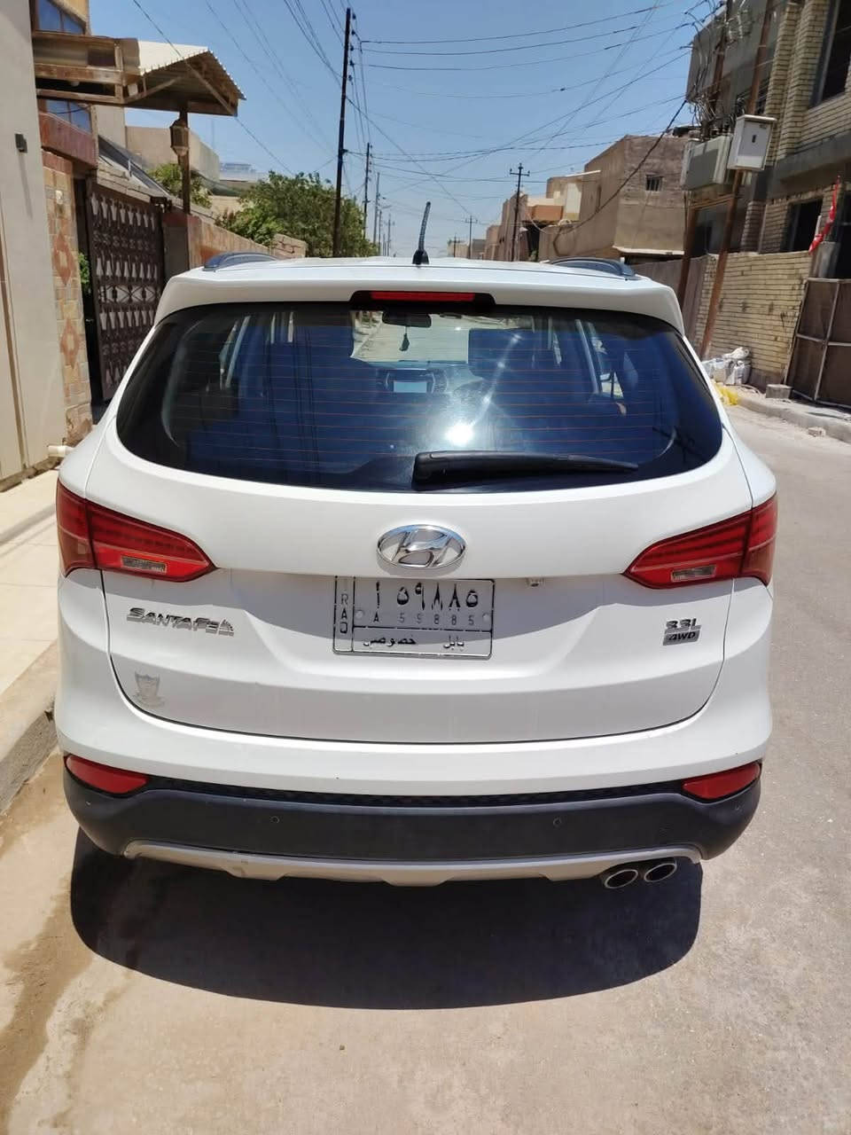 🚘 للبيع: هيونداي سنتافي خليجي 2015 🚘
✅ وارد خليجي�✅ محرك 3300 – 6 سلندر�✅ دفع رباعي�✅ 7 راكب�✅ تبريد 3 قطع�✅  تحكم بالستيرن�✅ مرايا شفط�✅ حساسات أمامية وخلفية�✅ كاميرا خلفية�✅ إشارات بالمرايا�✅ بدون صبغ �✅ بارد كصة البنيد وبارد بين الجاملوغ والباب
📍 مكان السيارة: بابل�💰 السعر: 160 وبيه مجال 
📞 للاستفسار: ***********
