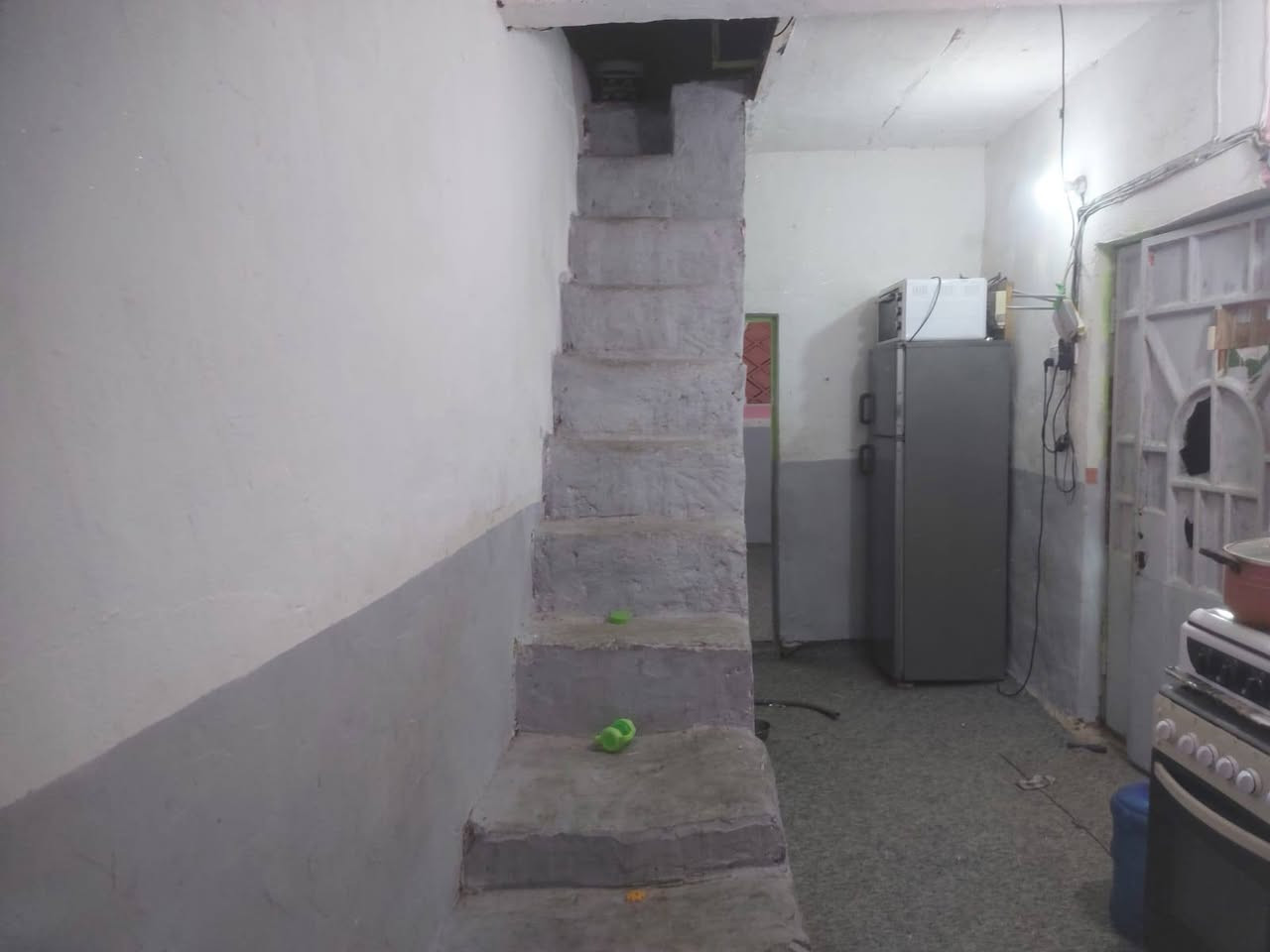 السلام عليكم بيت للبيع بل النجف الجديدة الرابعه مساحته55متر  التفاصيل بل الصور  والتواصل على الرقم  ***********
