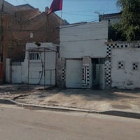 بيت تفليش للبيع منطقه الشعب شارع عدن قرب مدرسه الاشراق مساحه 340م واجه...