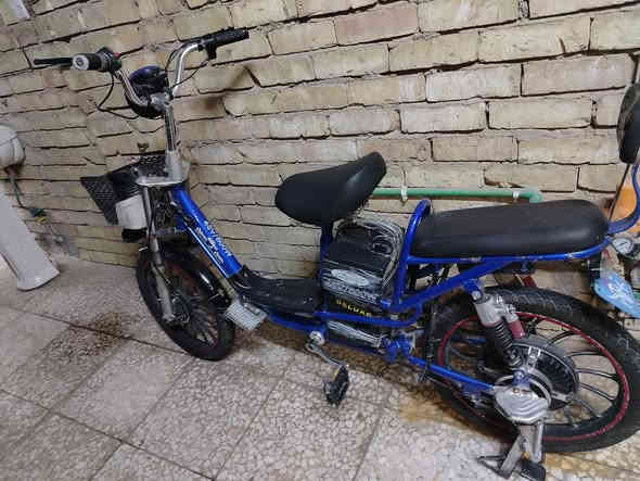 سلام عليكم للبيع بسعر مناسب دراجة شحن ماركة (حسن وحسين)
البطاريات بحالة جيدة سويج وبصمة وكهربائيات شغالة تحتاج فقط صيانة للتاير الخلفي
المكان حي النصر قرب مجمع الامل الطبي
السعر ١٦٠ الف
***********

