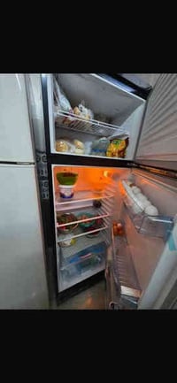 ثلاجه نظيفه جدا استخدام شهر فقط مكلفه بالنشر للأستفسار اتصلو على صاحب ...