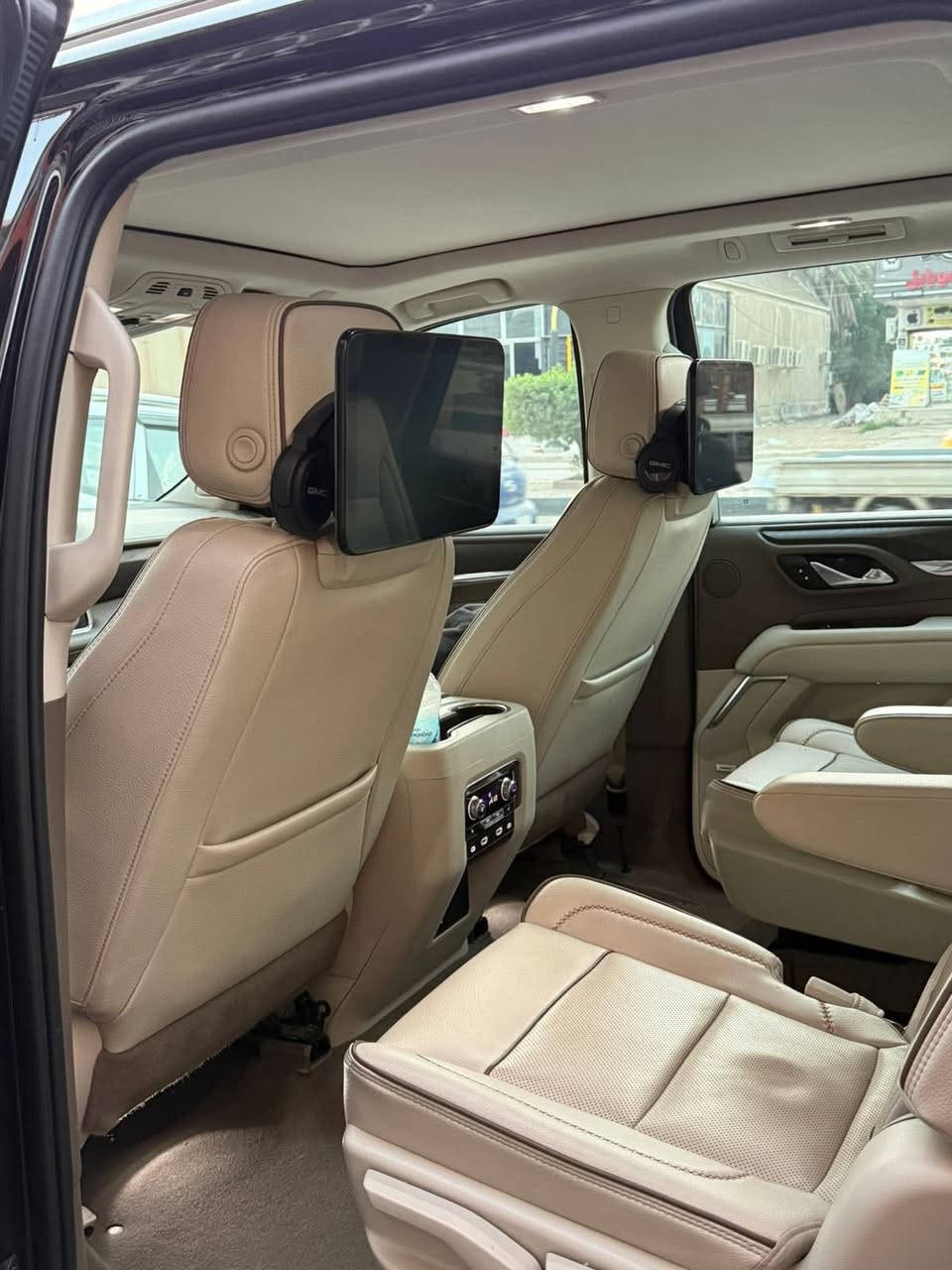 دينالي

GMC YUKON DENALI 2024

وكالة المنصور كفالة عامة عدا بارد بسيط بالجامرلغ الخلفي وسونار موجود يراسلني خاص السيارة مغلفة PPF جديدة اي نقص مابيها 
ماشية 29 الف كيلو متر فقط 
السيارة  بحالة الوكالة باسمي هزة وسنوية جديدة
مواصفات الدينالي المعروفة فول

 المــــــواصـــــفــــات :

- محرك V8 6200cc 
- شاشات خلفية مع hdmi
- تبريد ٣ قطع
- وايرلس كاربلاي
- مراية كامرة
- كامرات 360 درجة
- حساسات امامية خلفية
- تشغيل واطفاء اوتو
- ثلاجة توصل درجة حرارة سالب ٥
- رادار
- نضام المحافضة على المسار
- بلك كهرباء
- فور ويل وتو ويل تتحكم بي
- جكات
- هاندبريك كهربائي
- شاشة عرض معلومات على الجامة
- ستيرن كهرباء
- نقطة عمياء
- نضام مراقبة الدسكات
- نضام مراقبة فلتر الهواء
- بانوراما
- مستشعر كشنات خلفية
- كشنات vip منفصلة
- تصعيد وتنزيل كراسي الصف الثالث كهرباء
- كشنات تدفئة+تبريد
- كشنات خلفية تدفئة
- ستيرن تدفئة
- تشغيل عن بعد
- خزن وضعية الكراسي للسائق
- منافذ تايب سي امامي وخلفي وصف الثالث
- كشنات الوسط تنطوي كهربائي ويدوي
- نضام فتح الصندوق بواسطة القدم

سعر 605 ورقة ✅
للاستفسار : 
***********
***********
العنوان 
بغداد الوزيرية
