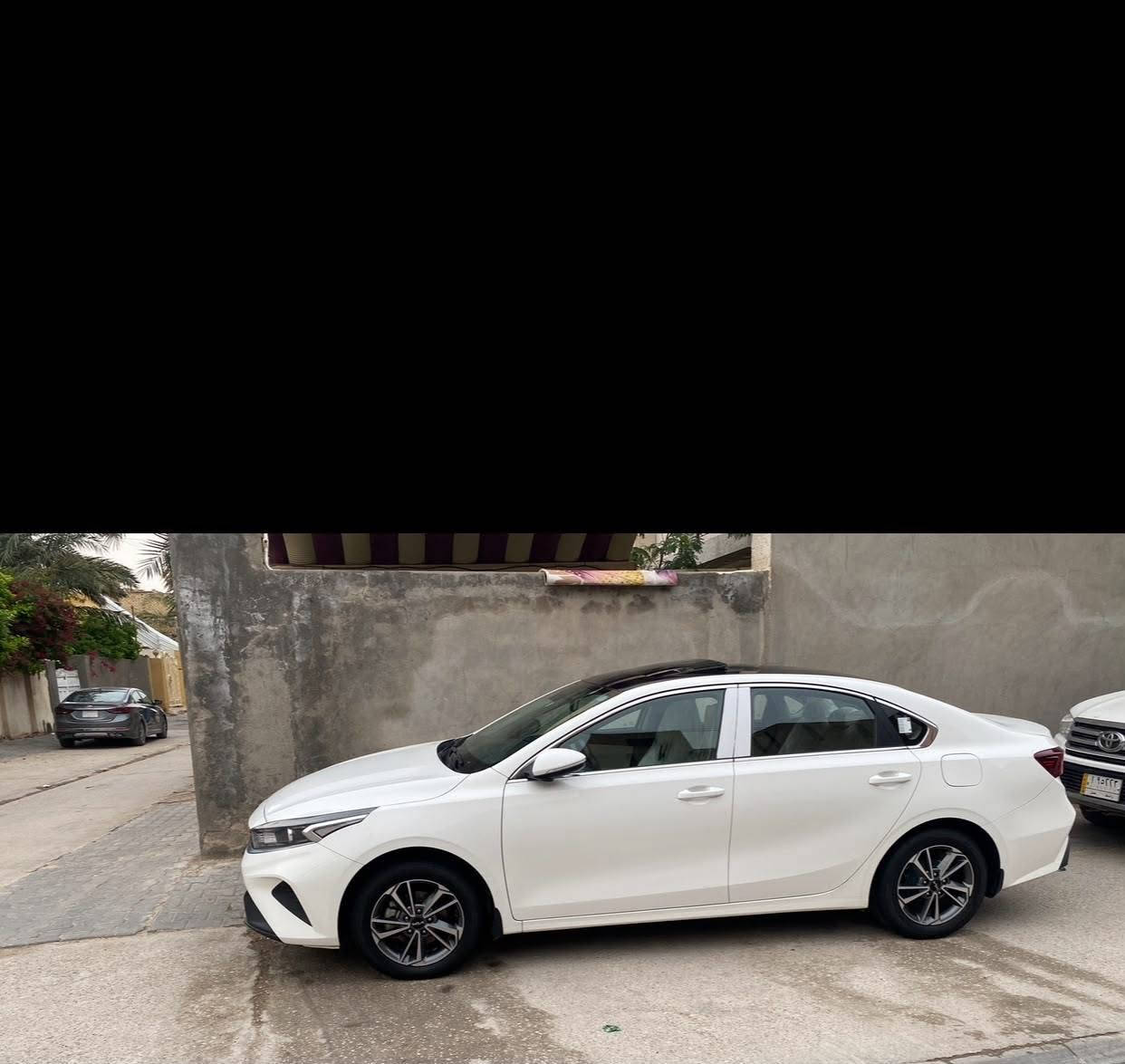 السلام عليكم
كيا سيراتو 2022 خليجي مكفولة
مكينه 1600cc السيارة ماشية 134 الف كم السيارة محجوزة استقطاع مباشر من الماستر بعدلها سنة وينفك حجزها رقم السيارة بغداد مكان السيارة واسط المركز السعر 148 وبيها مجال تريد وكالة موجودة رقم صاحب السيارة ***********
