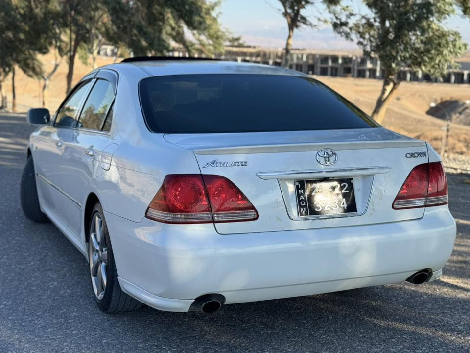 شاهینە مووس.
سپۆڕت
182  بێ دووکەڵ.
ناو کرێمی .
ساج سوور .
٣ دووگمە .
بەس شووێن مووسەکانی بۆیاخە  .
ویل دنگە  .
سووکان کارەبا .
کووشن کارەبا .
مەجمووعە سووکانی لێکزس .
تەقەو ڕەقەی نییە .
سەقفی زۆر جوانە .
سەیارەکە چاڵوو شووختی نییە .
ووردەی نییە .
ساردوو گەرمی بەسراوە .
برێکی بەسراوە .
کامل مەسرەف کراوە .
دەعموو لێ دراوی نییە .
بوياخي اوروپاشي نيه به شەررتي سونەر .
*********** 

ناونيشان كلار
