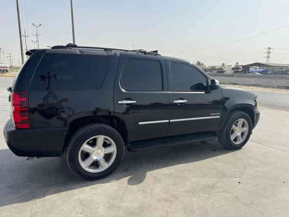 السلام عليكم تاهو موديل ١١ فول موصفات LTZ سياره ماتصرف عليها ربع عنوان بغداد تصل وخادم (***********)
