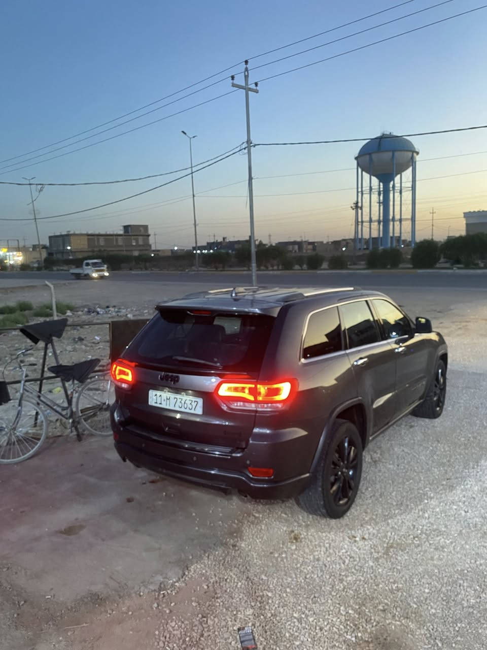 جيب 2015 المرغوب بيها جاملغ وبنيد وجاملغ خلفي صبغ فقط يعني 3 قطع جديده حيل كير مكينه حداديه 178 وبيها مجال للأستفسار***********
