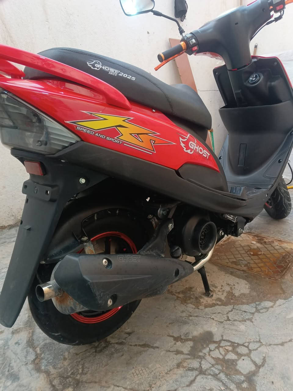 سلام عليكم دراجه ماكس للبيع 2025 دراجه جديده صار لها شهرين من طالعه من الوكيل باقي التفاصيل الاتصال على الرقم ***********
